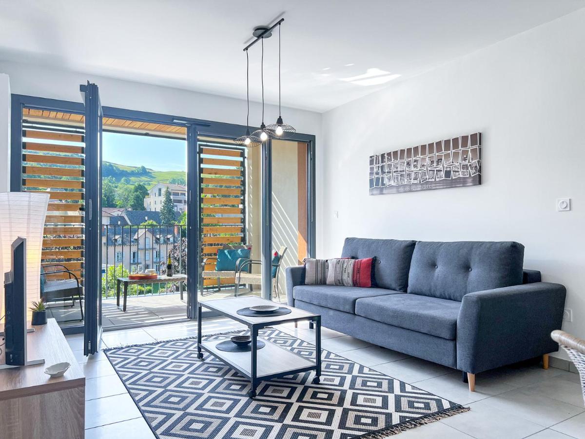 Ferienwohnung Le Frere Charmes Aurillac Exterior foto