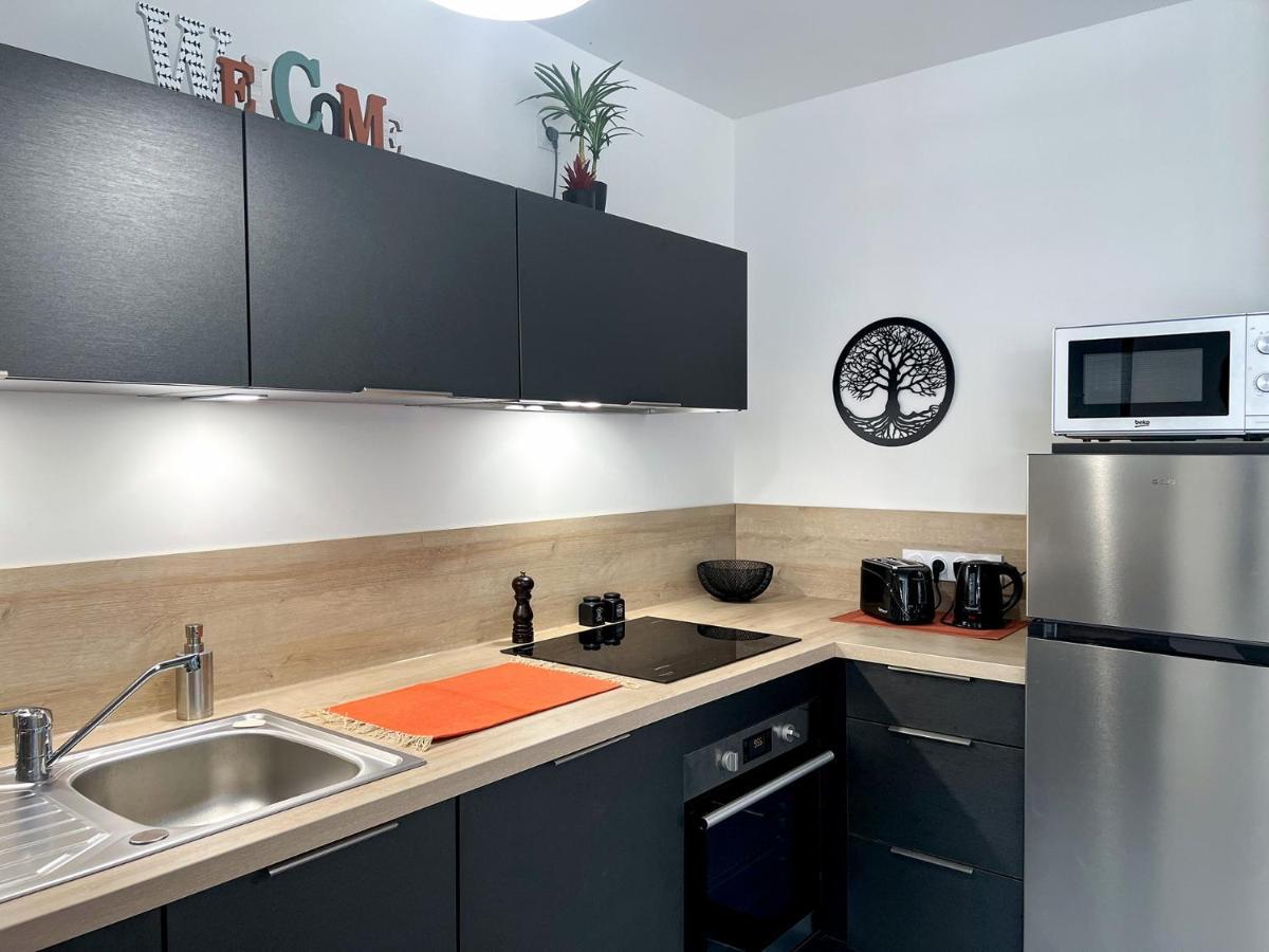 Ferienwohnung Le Frere Charmes Aurillac Exterior foto